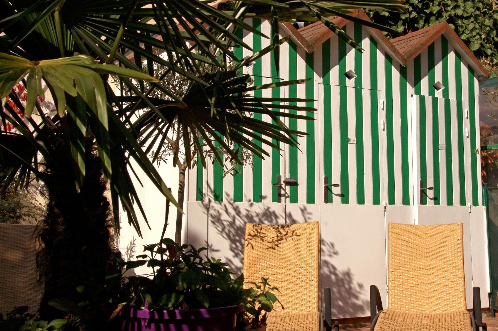 Logis Hotel Restaurant Grand Hotel De Lyon Vals-les-Bains Eksteriør bilde