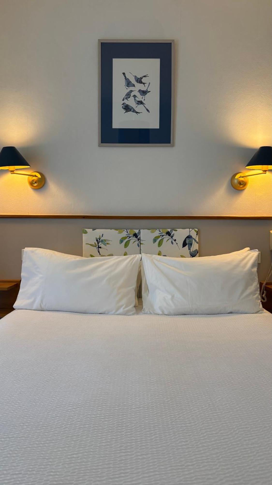 Logis Hotel Restaurant Grand Hotel De Lyon Vals-les-Bains Eksteriør bilde