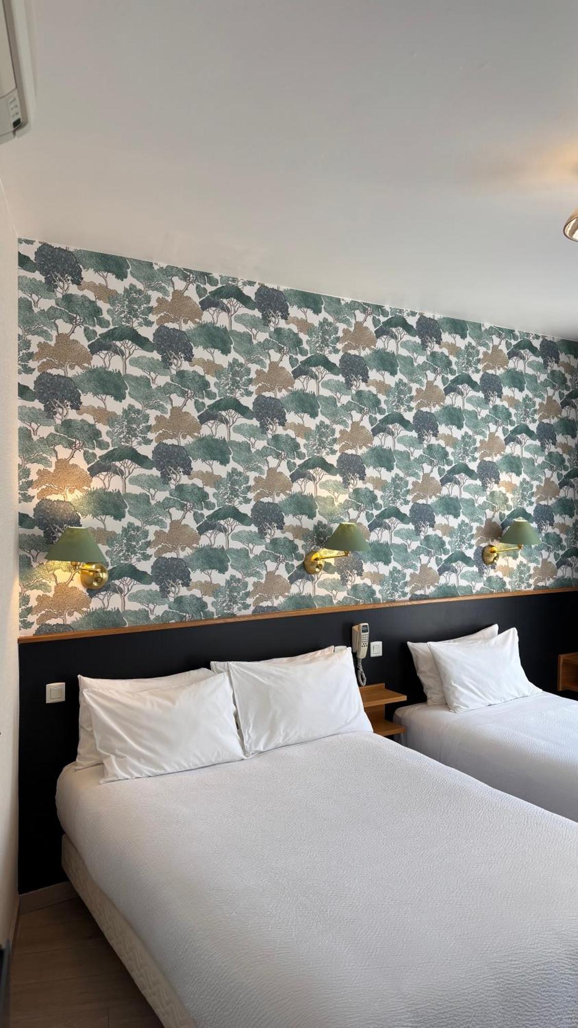 Logis Hotel Restaurant Grand Hotel De Lyon Vals-les-Bains Eksteriør bilde