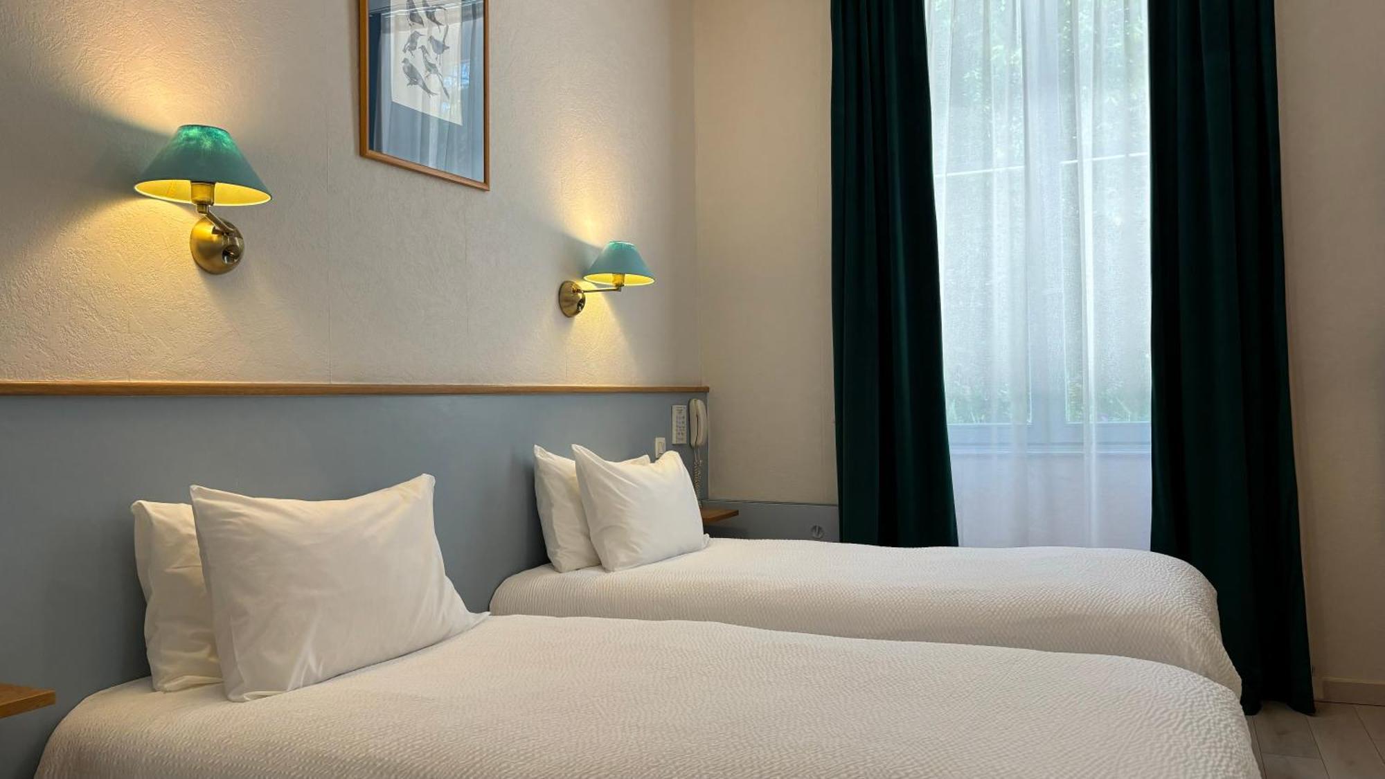 Logis Hotel Restaurant Grand Hotel De Lyon Vals-les-Bains Eksteriør bilde